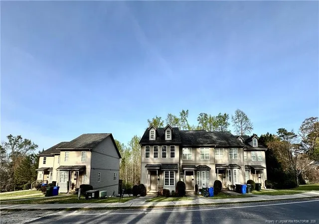Photo 2 of Sale Pending at 425 Georgetown Cir, Fayetteville, NC 28314 | MLS# 754948 | Listing updated on 2026-08-03