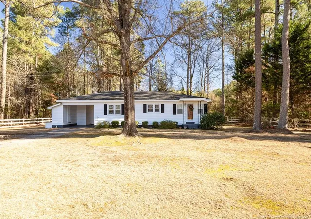 Homes for sale in Autryville, NC | 2907 Siversten Rd, Autryville, NC 28318 | MLS# 755007