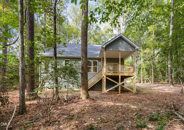 Photo 3 of Sale Pending at 3258 Yorkshire Cir, Sanford, NC 27332 | MLS# 10139388 | Listing updated on 2026-08-21