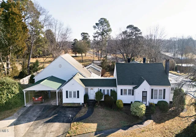 Homes for sale in Graham, NC | 1146 Rogers Rd, Graham, NC 27253 | MLS# 10141879