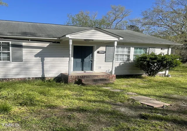 Photo 2 of Duplex at 117 E Glenn St, Zebulon, NC 27597 | MLS# 10139464 | | Sold on 2026-06-01