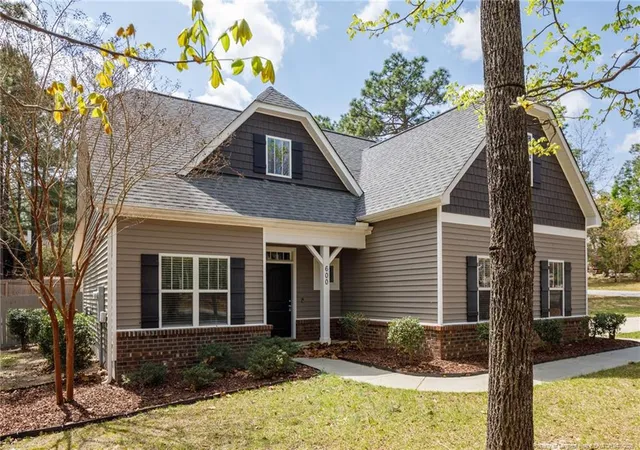 Homes for sale in Pinehurst, NC | 600 Burning Tree Rd, Pinehurst, NC 28374 | MLS# 755555