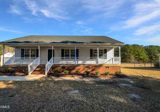Homes for sale in Clayton, NC | 165 Sommerset Dr, Clayton, NC 27520 | MLS# 10140787