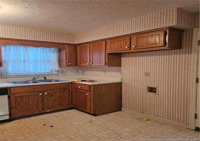 Photo 3 of Sale Pending at 2670 Rivercliff Rd, Fayetteville, NC 28301 | MLS# 755212 | Listing updated on 2026-07-18