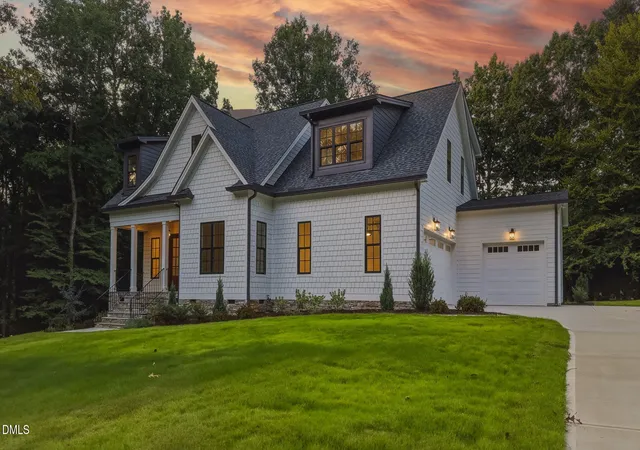 Photo 2 of Single family home for sale at 5308 Parkwood Dr, Raleigh, NC 27612 | MLS# 10140936 | Listing updated on 2026-09-21