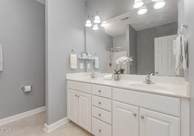 4th image of 10141 Bessborough Dr, Raleigh, NC 27617 | MLS# 10141485