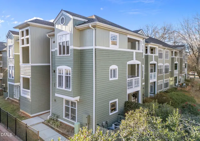 Homes for sale in Raleigh, NC | 1210 Westview Ln #309, Raleigh, NC 27605 | MLS# 10141608