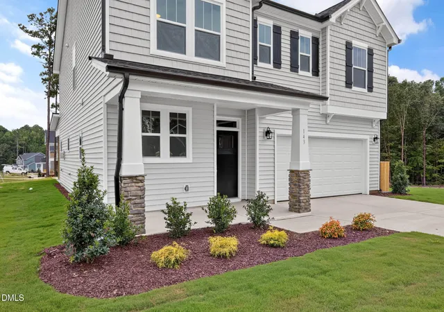 Photo 2 of Single family home for sale at 143 Eagle Rock Dr, Lillington, NC 27546 | MLS# 10141533 | Listing updated on 2026-09-04