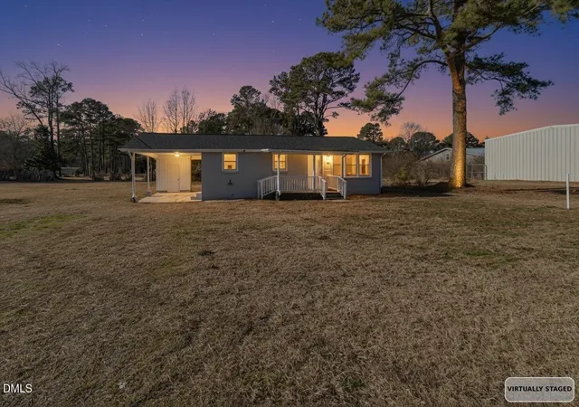 Homes for sale in Mount Olive, NC | 101 W Pine Forest Rd, Mount Olive, NC 28365 | MLS# 10141808