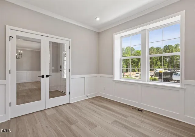 Photo 4 of Single family home for sale at 136 Ogden Cir, Clayton, NC 27527 | MLS# 10141891 | Listing updated on 2026-09-20