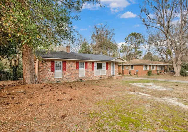 Photo 3 of Single family home for sale at 1672 Wellons Dr, Fayetteville, NC 28304 | MLS# 755524 | Listing updated on 2026-09-17