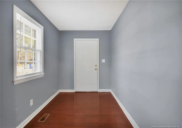 Photo 4 of Single family home for sale at 1672 Wellons Dr, Fayetteville, NC 28304 | MLS# 755524 | Listing updated on 2026-09-17
