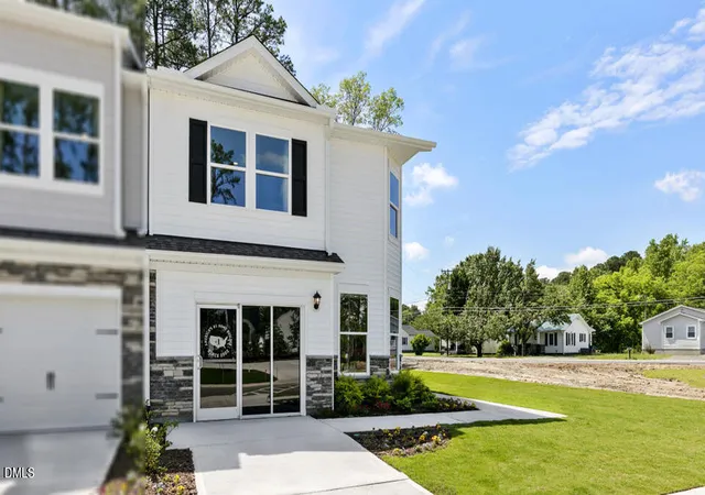 Photo 2 of Sale Pending at 5306 Chapel Townes Way, Raleigh, NC 27604 | MLS# 10142289 | Listing updated on 2026-09-11