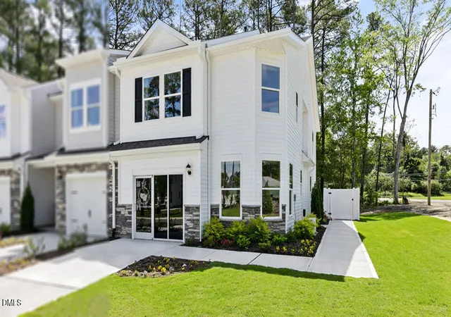 Photo 3 of Sale Pending at 5306 Chapel Townes Way, Raleigh, NC 27604 | MLS# 10142289 | Listing updated on 2026-09-11