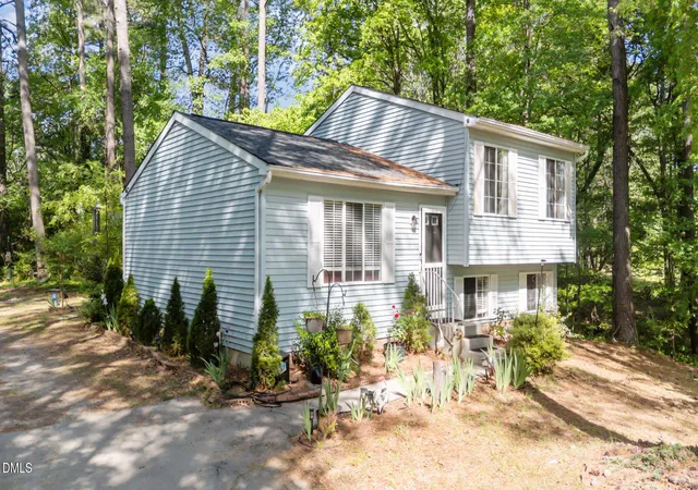 1st image of 320 Bainbridge Cir, Garner, NC 27529 | MLS# 10161313