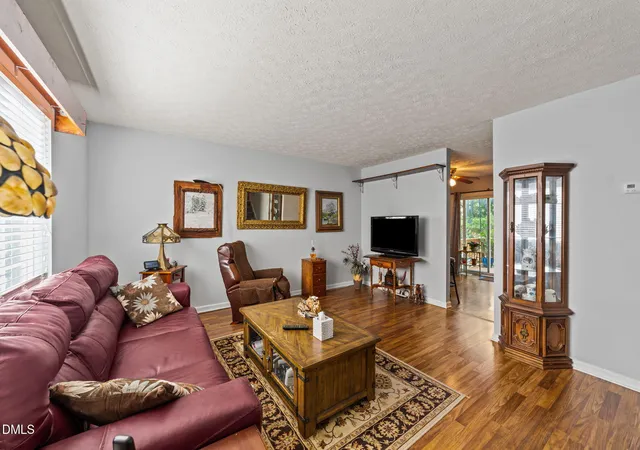 3rd image of 320 Bainbridge Cir, Garner, NC 27529 | MLS# 10161313