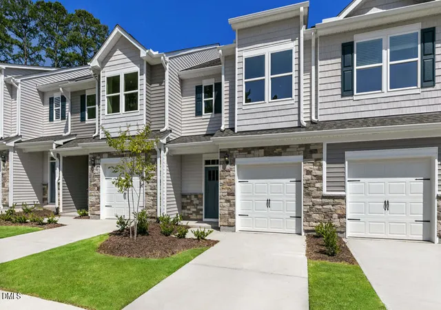 Photo 3 of Sale Pending at 5308 Chapel Townes Way, Raleigh, NC 27604 | MLS# 10142334 | Listing updated on 2026-09-11