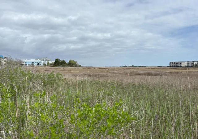 2nd image of 116 Virginia Ave, Carolina Beach, NC 28428 | MLS# 10142547