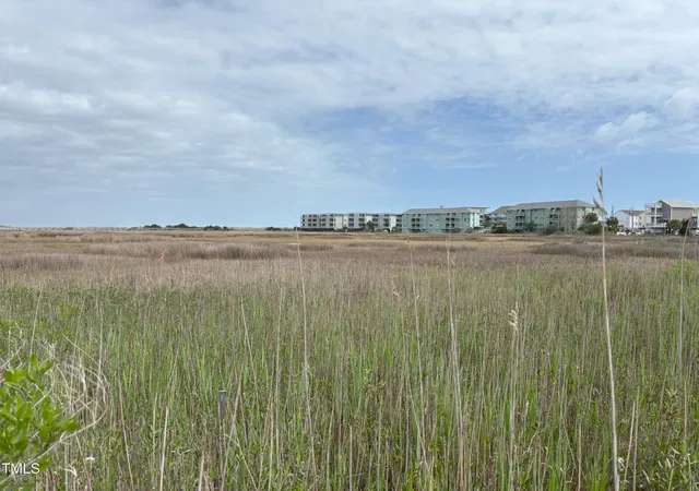 3rd image of 116 Virginia Ave, Carolina Beach, NC 28428 | MLS# 10142547
