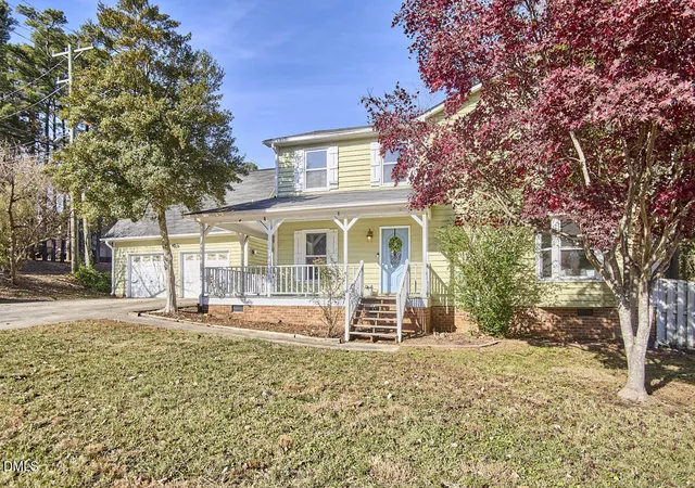 Photo 3 of Single family home for sale at 1918 Peppertree St, Durham, NC 27705 | MLS# 10142488 | Listing updated on 2026-07-18