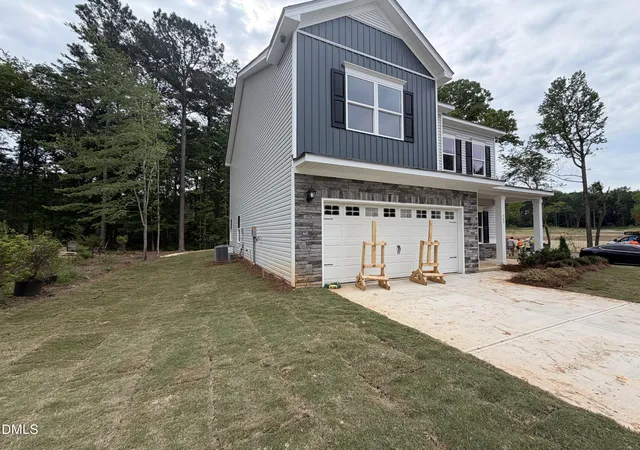 Photo 2 of Single Family Residence at 309 Hemlock Dr, Sanford, NC 27330 | MLS# 10142593 | | Sold on 2026-06-30