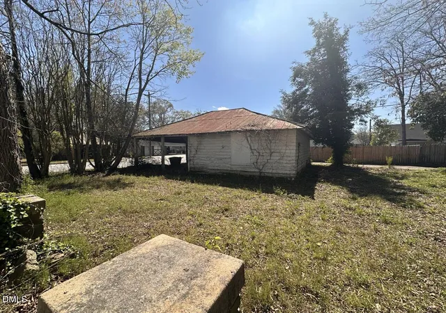 Photo 3 of Single family home for sale at 733 Tarboro St, Rocky Mount, NC 27801 | MLS# 10142937 | Listing updated on 2026-07-18