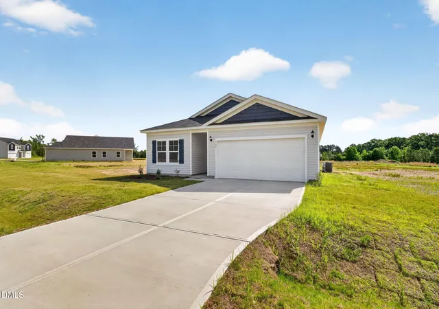 Photo 2 of Single family home for sale at 166 Shiloh Woods Cir, Smithfield, NC 27577 | MLS# 10142669 | Listing updated on 2026-09-20