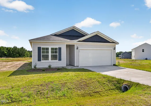 Photo 3 of Single family home for sale at 166 Shiloh Woods Cir, Smithfield, NC 27577 | MLS# 10142669 | Listing updated on 2026-09-20