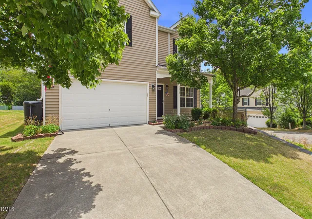 Homes for sale in Durham, NC | 1615 Cultivar Ln, Durham, NC 27713 | MLS# 10162656