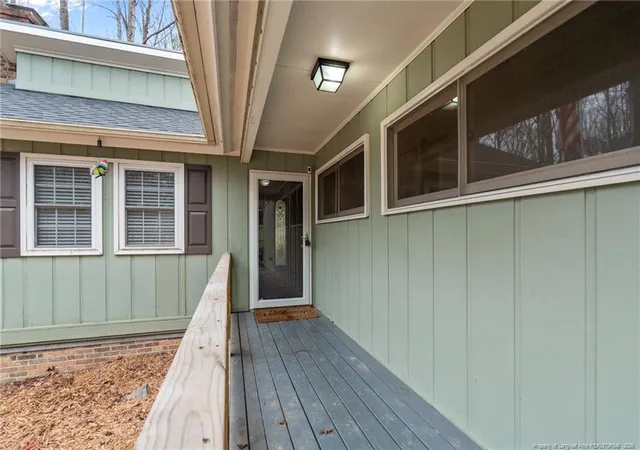 3rd image of 326 Harbor Tr, Sanford, NC 27332 | MLS# 755886