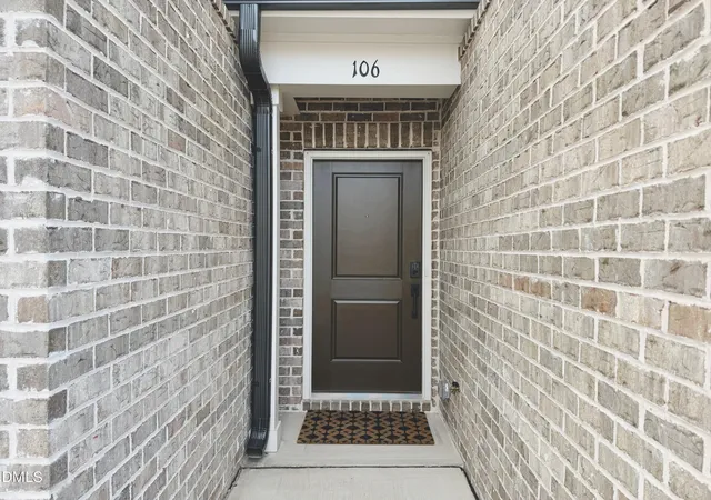 Photo 3 of Townhouse for sale at 106 Periwinkle Pl, Clayton, NC 27527 | MLS# 10143369 | Listing updated on 2026-07-18