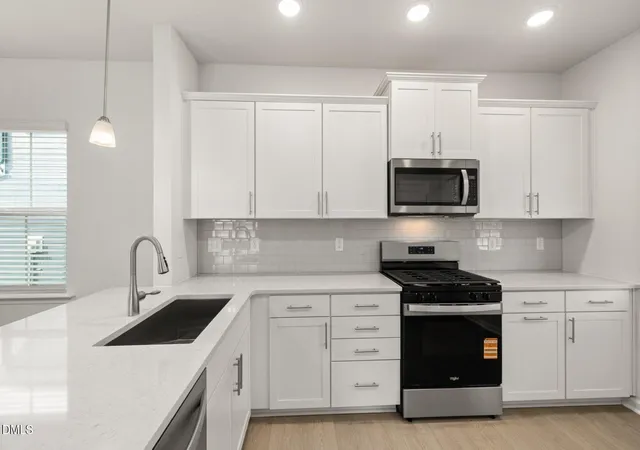 Photo 3 of Sale Pending at 637 Fosterton Cottage Way, Raleigh, NC 27603 | MLS# 10143428 | Listing updated on 2026-07-18