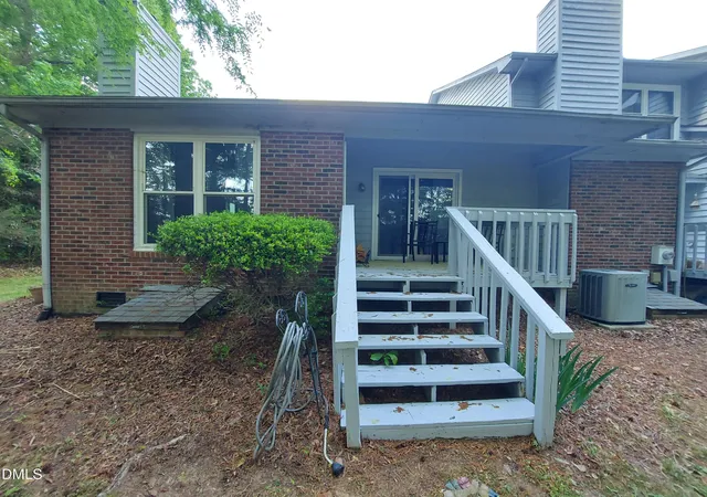 Photo 3 of Townhouse at 1037 Hempstede Dr, Zebulon, NC 27597 | MLS# 10143919 | | Sold on 2026-06-26