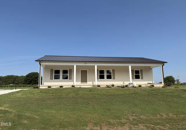 Photo 2 of Single family home for sale at 129 Jacobs Ridge Dr, Four Oaks, NC 27524 | MLS# 10151626 | Listing updated on 2026-08-31