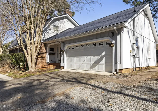 Photo 3 of Single Family Residence at 1023 Devonshire Trl, Aberdeen, NC 28315 | MLS# 10145189 | | Sold on 2026-07-13