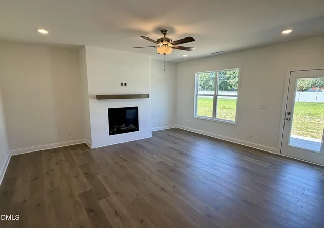 Photo 3 of Sale Pending at 61 W Coulter Ct, Selma, NC 27576 | MLS# 10150575 | Listing updated on 2026-08-23