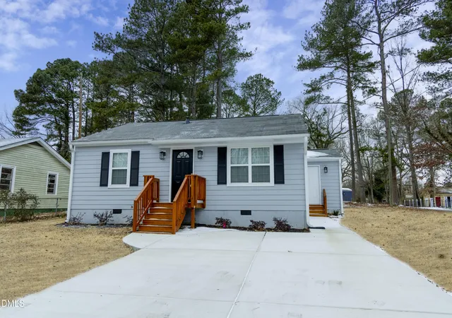 Homes for sale in Henderson, NC | 251 Booth Ave, Henderson, NC 27536 | MLS# 10144140