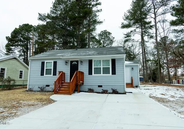 Homes for sale in Henderson, NC | 251 Booth Ave, Henderson, NC 27536 | MLS# 10144140