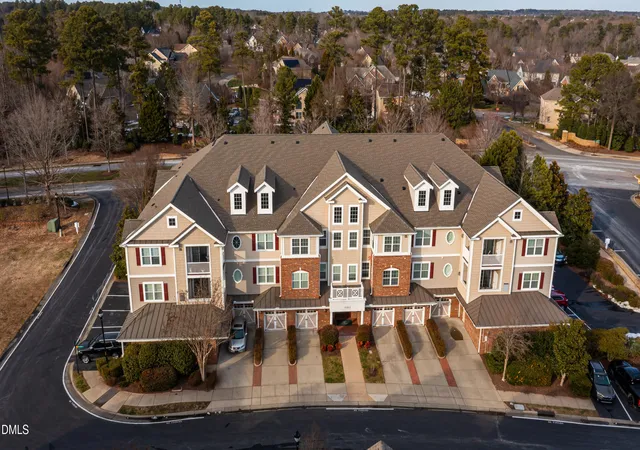 4th image of 10510 Rosegate Ct, Raleigh, NC 27617