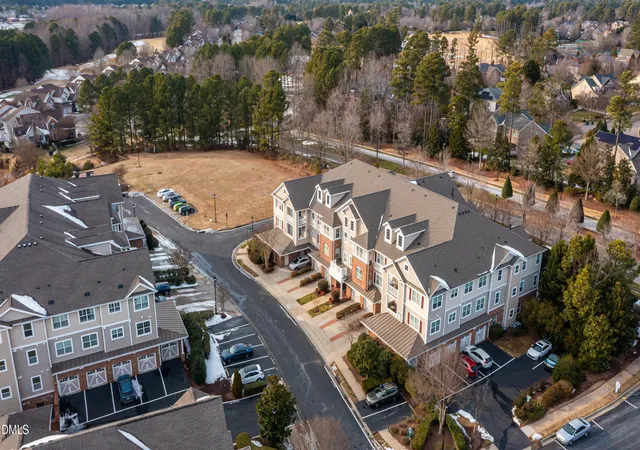 2nd image of 10510 Rosegate Ct, Raleigh, NC 27617
