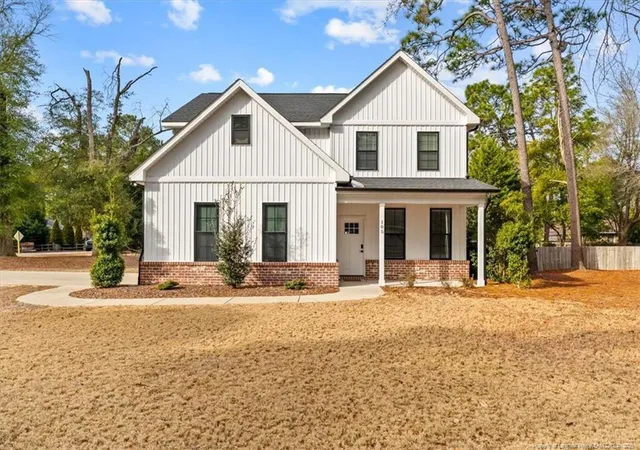 Photo 1 of Single Family Residence at 105 Tamarisk Ln, Pinehurst, NC 28374 | MLS# 756894 |  | Sold on 2026-07-17