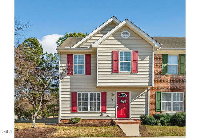 Homes for sale in Raleigh, NC | 1601 Briarmont Ct, Raleigh, NC 27610 | MLS# 10145505