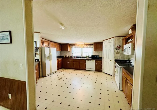 3rd image of 225 Angel Dr, Fayetteville, NC 28306 | MLS# 756971