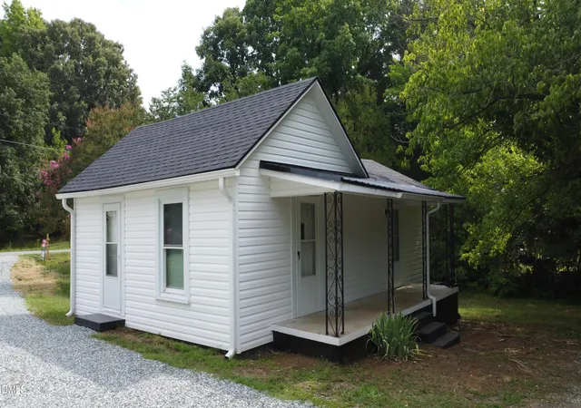 Homes for sale in Haw River, NC | 123 E Hill St, Haw River, NC 27258 | MLS# 10176498