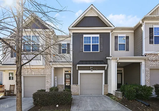 Photo 2 of Townhouse at 905 Saratoga Dr, Durham, NC 27704 | MLS# 10146102 | | Sold on 2026-05-29