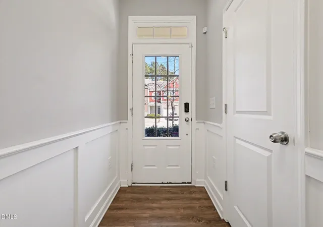 Photo 4 of Townhouse at 905 Saratoga Dr, Durham, NC 27704 | MLS# 10146102 | | Sold on 2026-05-29