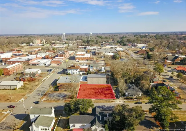 Homes for sale in Laurinburg, NC | 308 Everett St, Laurinburg, NC 28352 | MLS# 757259