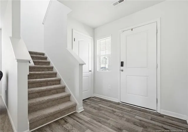 Photo 4 of Single family home for sale at 913 Sapphire Stone Ln, Hope Mills, NC 28348 | MLS# 757290 | Listing updated on 2026-08-30