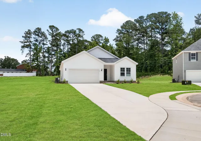 3rd image of 131 Muscovy Dr, Four Oaks, NC 27524 | MLS# 10146665