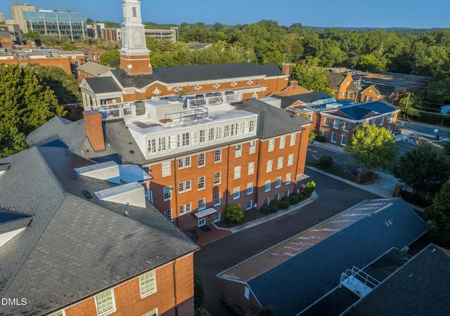 2nd image of 213 E Franklin St #Unit 400, Chapel Hill, NC 27514 | MLS# 10146865